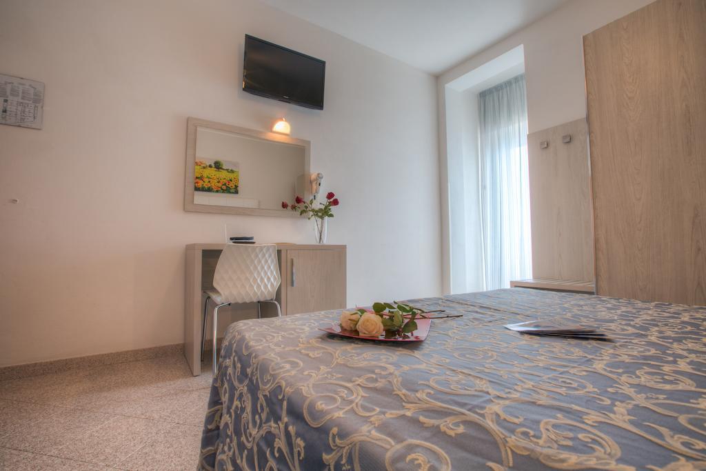 Hotel Olympia Габичче-Маре Номер фото